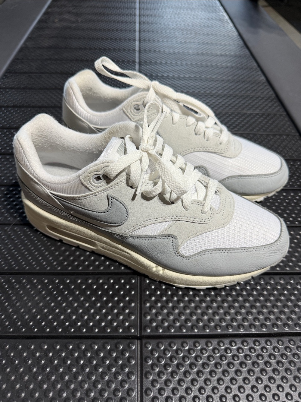 Nike air - womens SZ 9.5